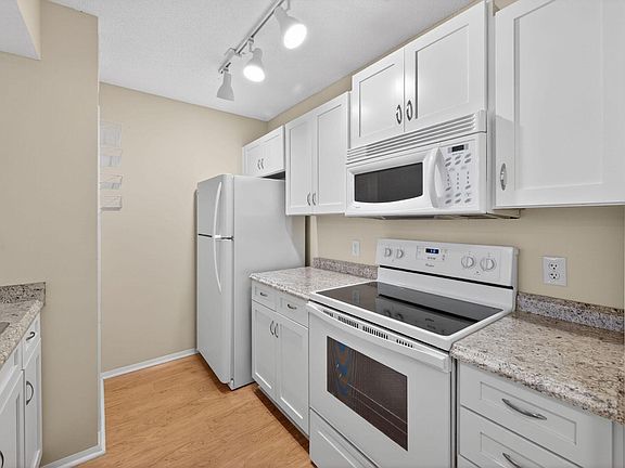 3rd image of 3704 Chimney Ridge Pl APT 207