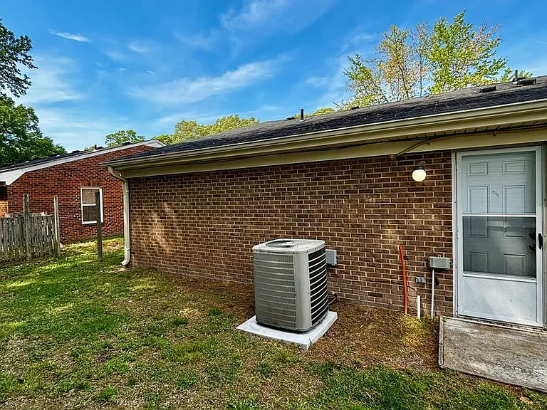4605 Hardy Ct #B — Photo 26