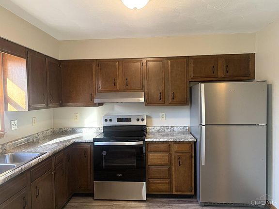 5th image of 224 S East St Unit 5
