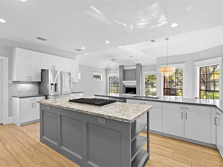 21203 Lochmere Ln — Photo 11