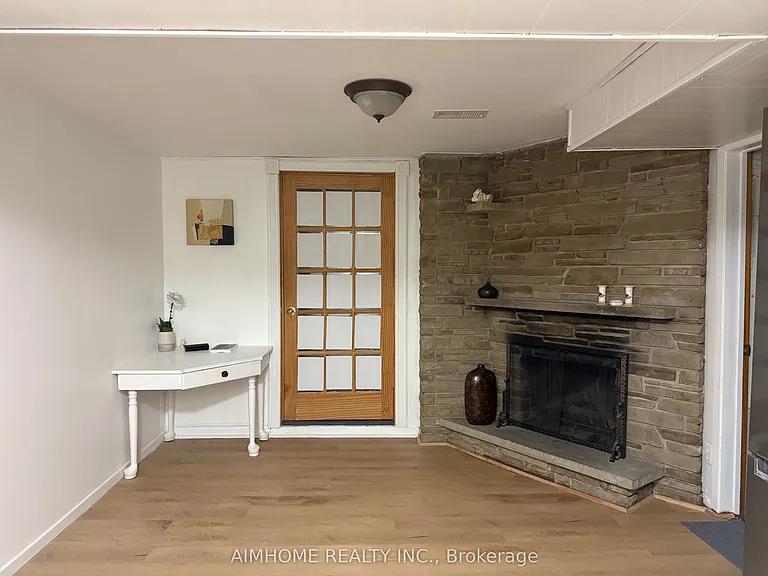 72 La Rose Ave #3 — Photo 6