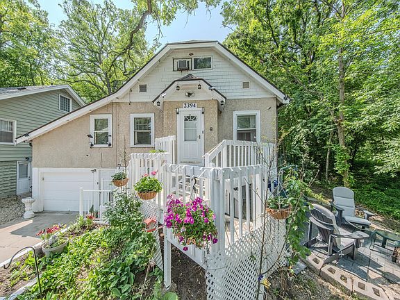2nd image of 2394 Valentine Ave