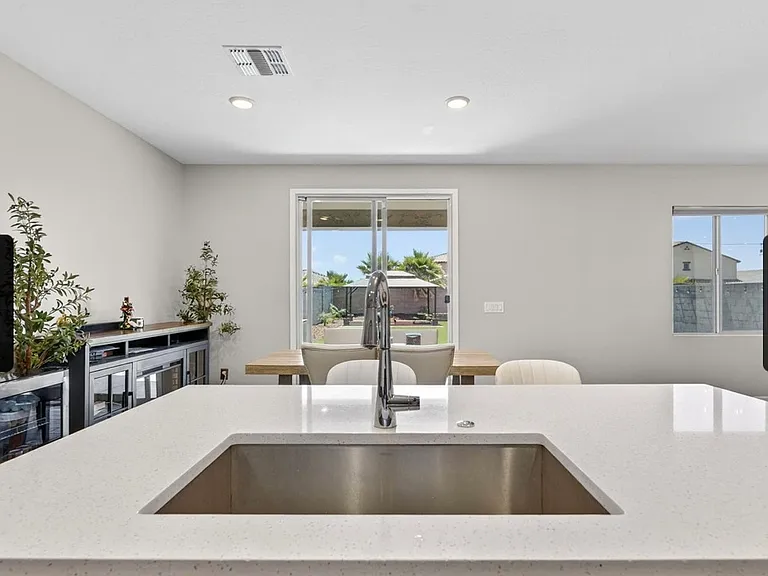 18227 W Vogel Ave — Photo 9