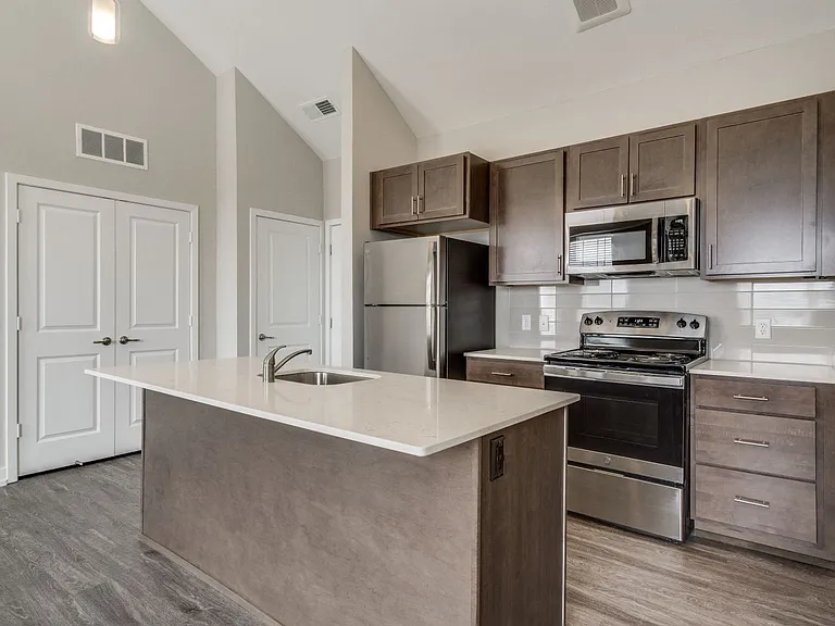 Kitchen (Oak)