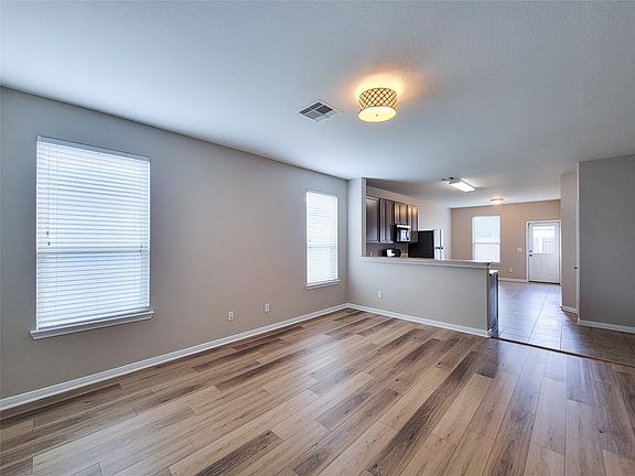 2nd image of 6535 Dayridge Ln