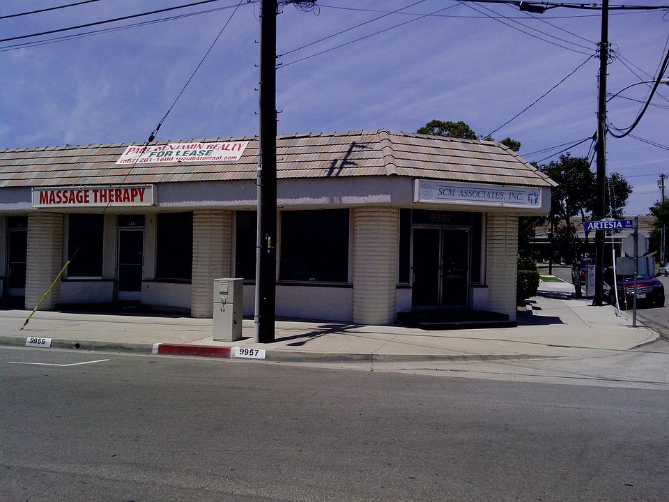 1st image of 9957 Artesia Pl