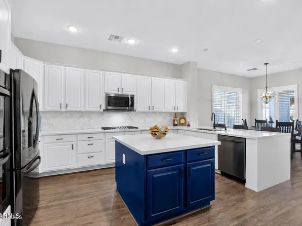898 W GROVE Street, Litchfield Park, AZ 85340