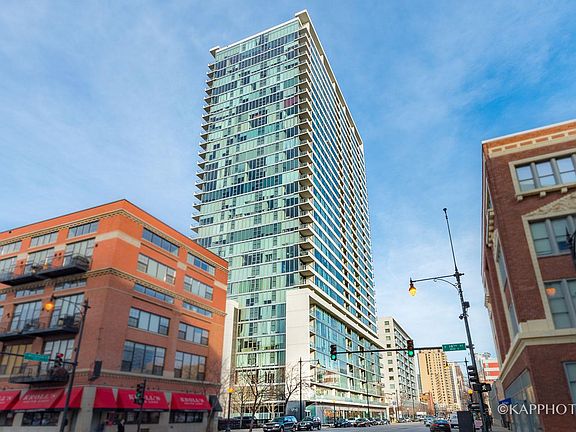 3rd image of 1720 S Michigan Ave APT 2417