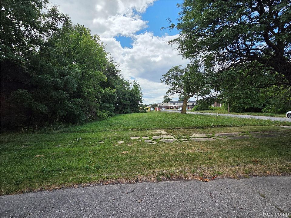 2nd image of 3105 18th St