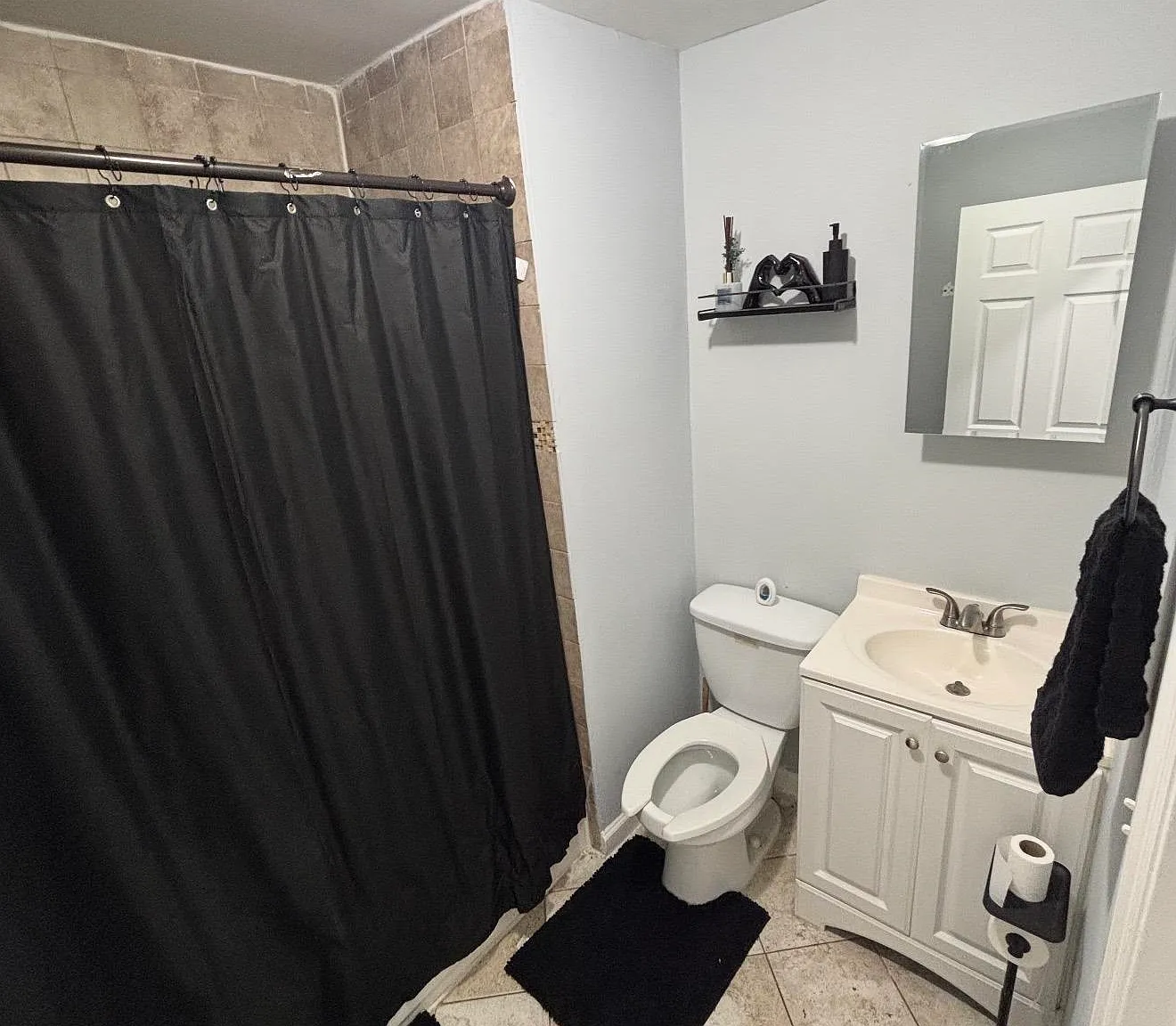 4 bed, 1.0 bath, $2,500 — Photo 4