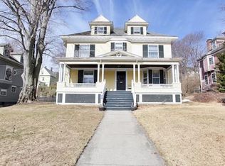 17 Westland St, Worcester, MA 01602