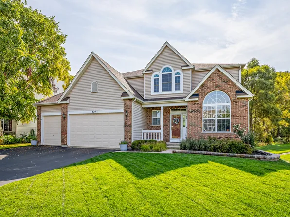 829 Sterling Heights Dr, Antioch, IL 60002