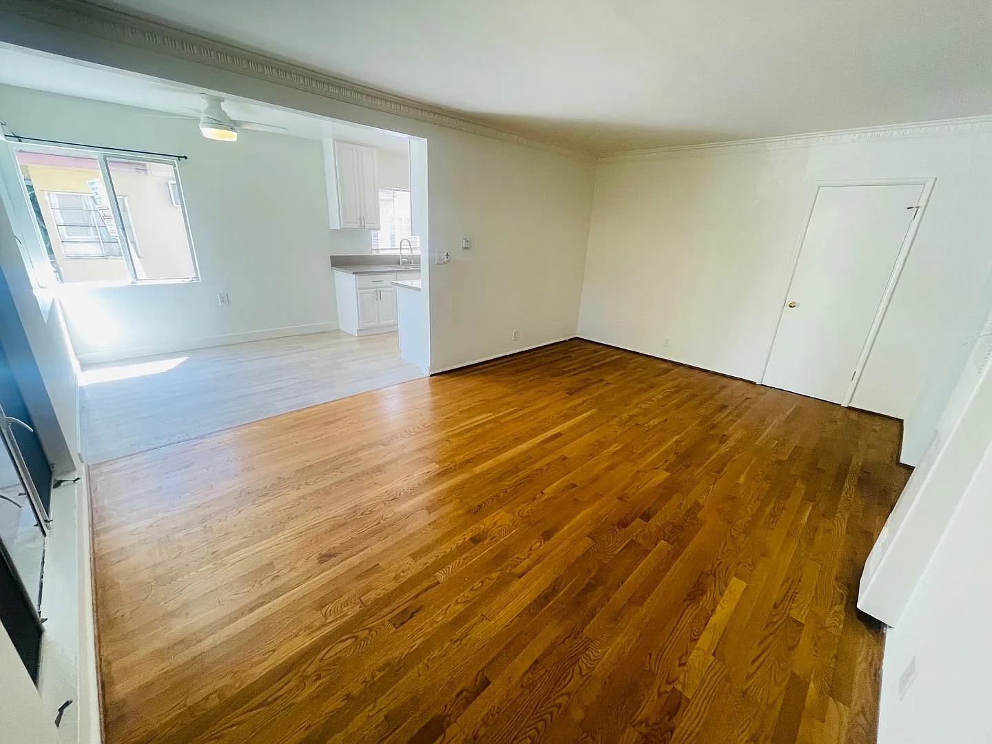 601-821 N Las Palmas Ave — Photo 1