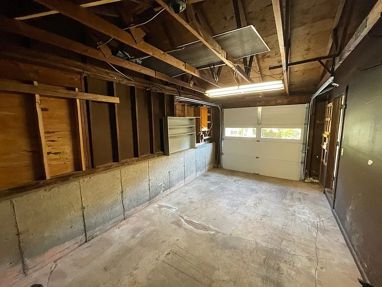 85 Brentwood Dr — Photo 37