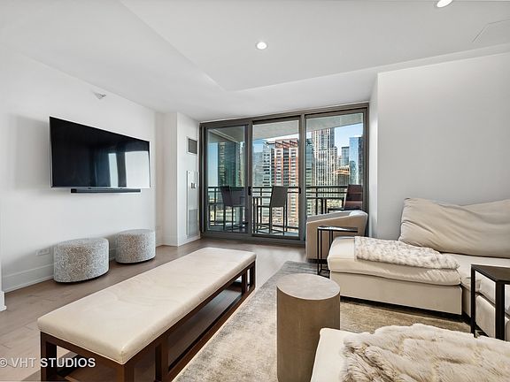 4th image of 450 E Waterside Dr #1002
