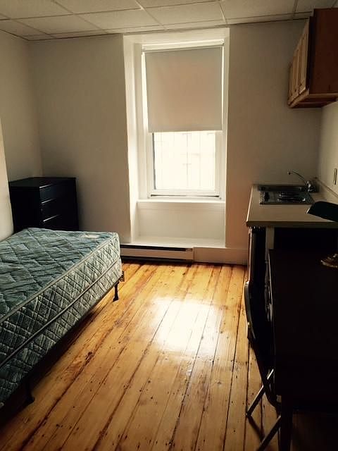 2nd image of 405 Beacon St #15-Z