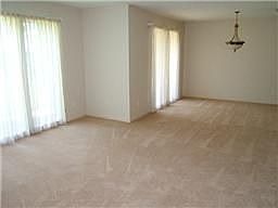5th image of 604 Fairdale St