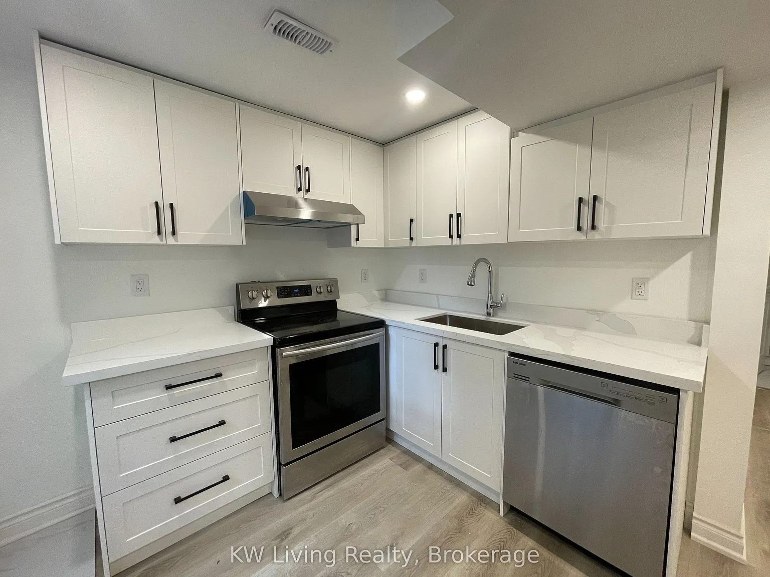 2 bed, $1,650 — Photo 3