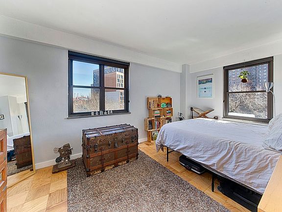 3rd image of 383 Grand St Unit K602