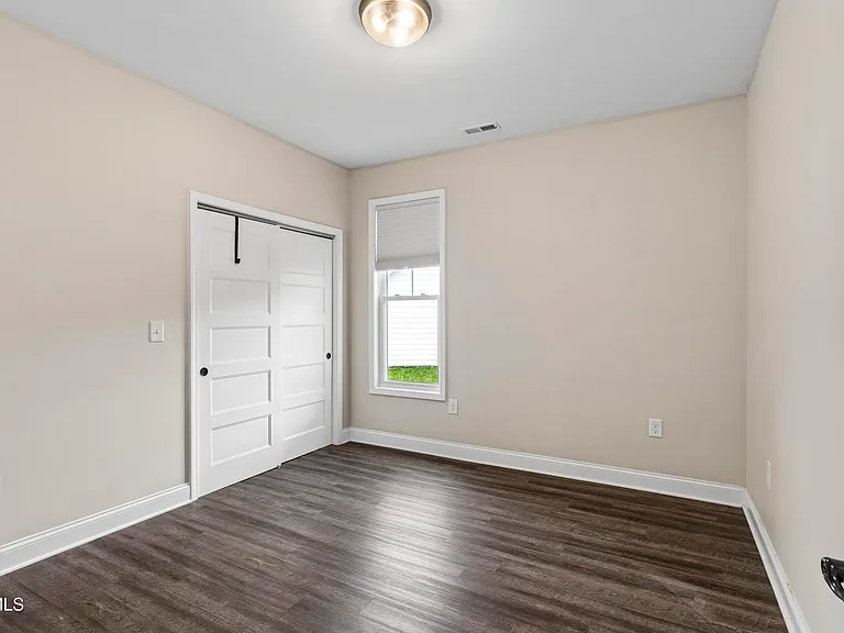 515 Villa Ln — Photo 25