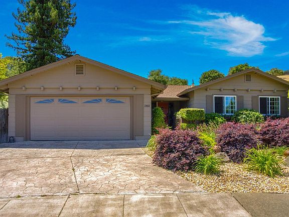 2nd image of 2952 Applewood Court