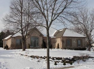 2721 Sterling Ct, Waukesha, WI 53188
