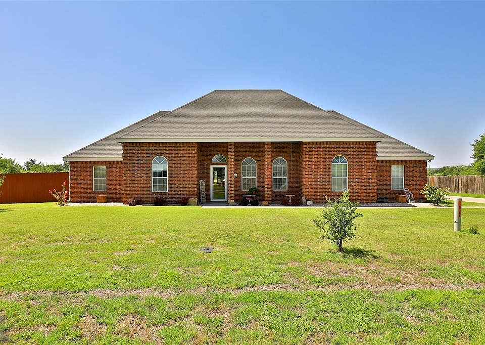 1st image of 229 Tempest Ln
