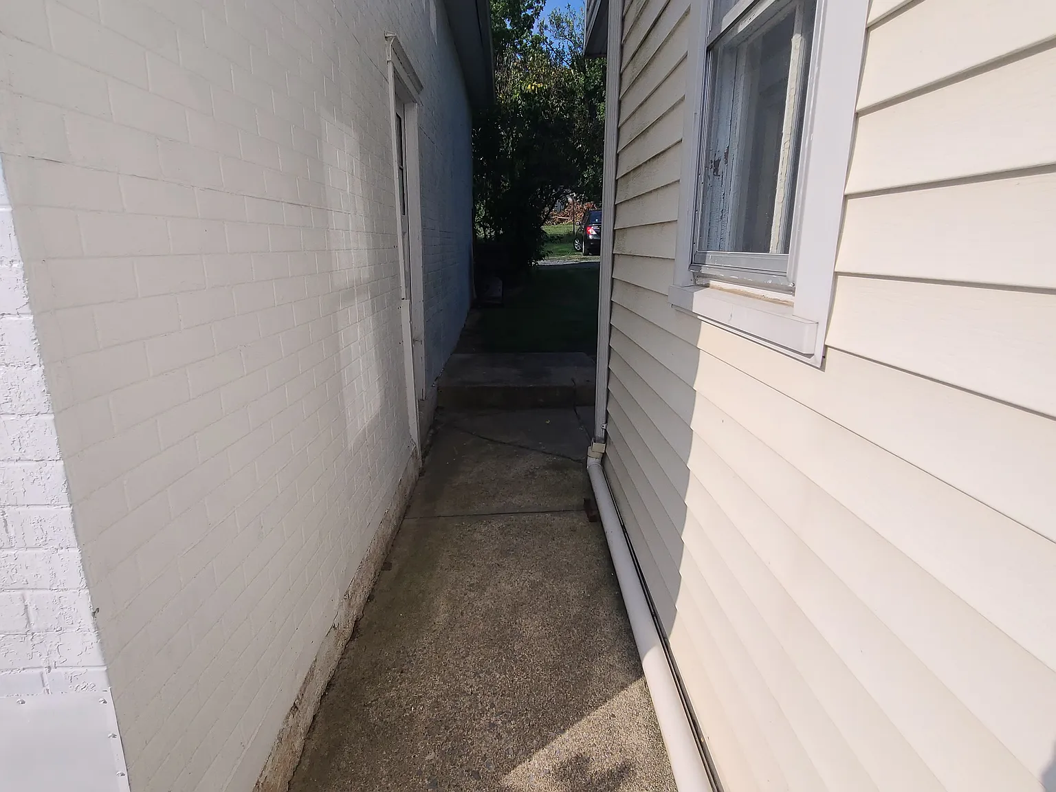 19 E North St — Photo 3