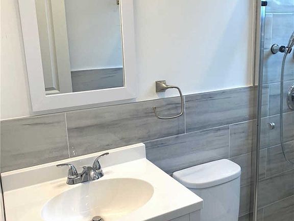 4th image of 20 Virginia Ave #1A