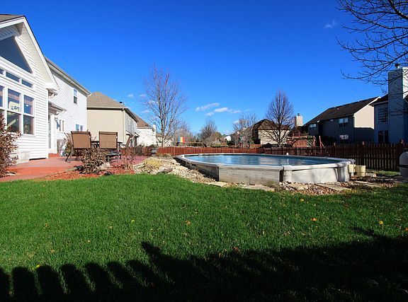 4th image of 24553 Norwood Dr