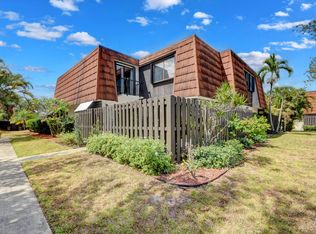 2151 White Pine Cir APT B, Greenacres, FL 33415