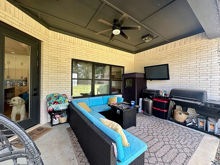 15849 Avery Ln — Photo 18
