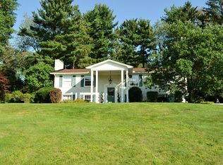 1954 Devonshire Dr NW, Canton, OH 44708