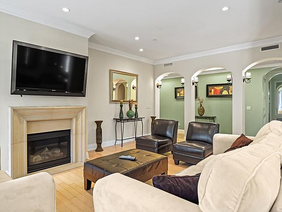 4th image of 315 S Willaman Dr #3