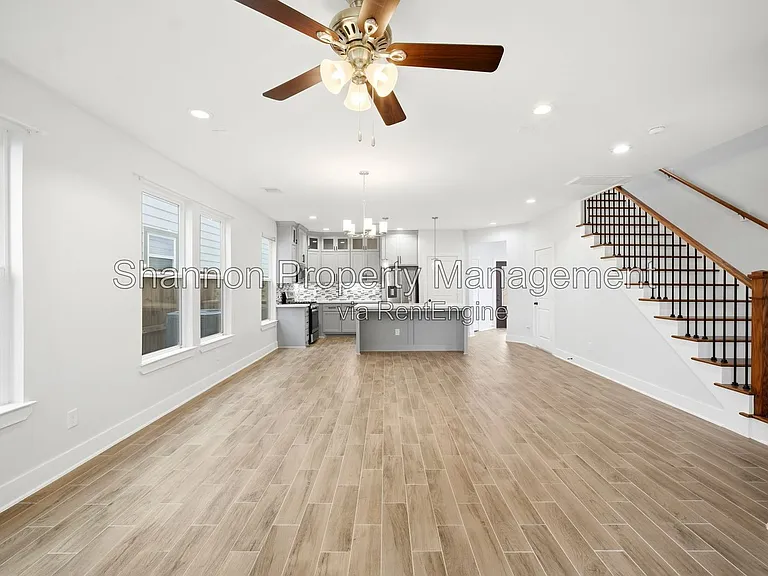 2125 Paul Quinn St — Photo 4