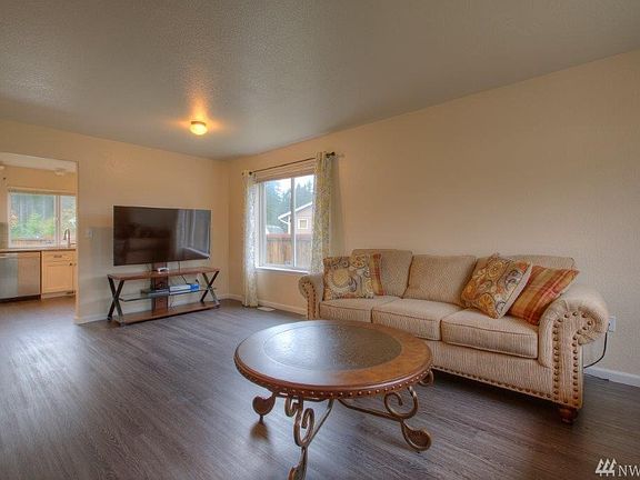 3rd image of 3922 159th Street Ct E