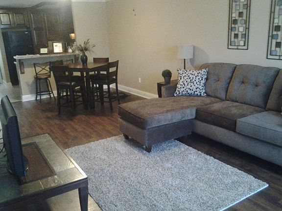 Dining/Kitchen