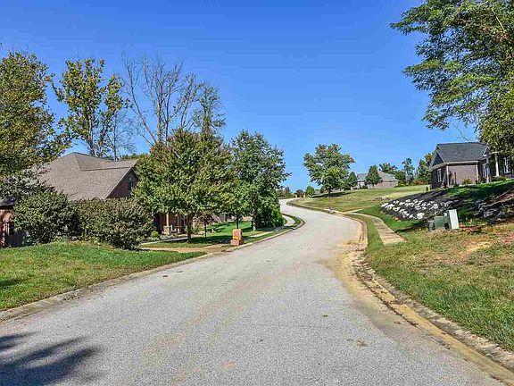 4th image of 6153 Pembrooke Dr