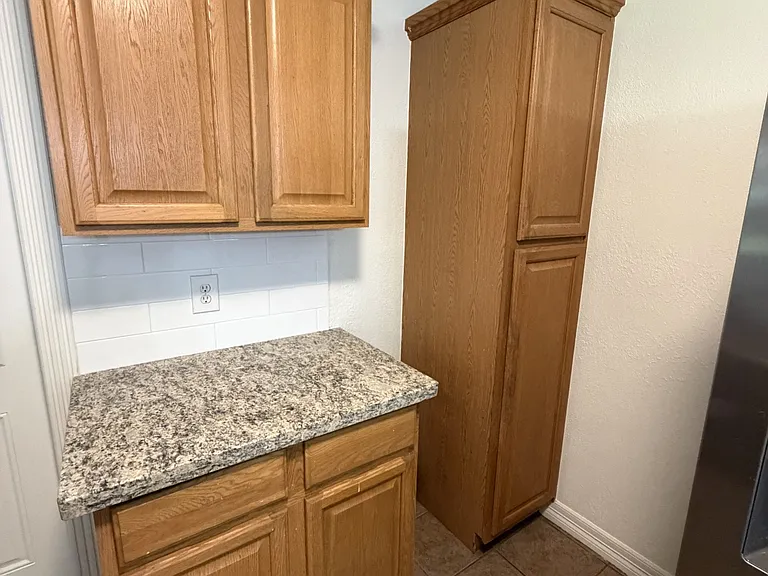 2720 Avenue M — Photo 3