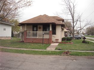 517 W 27th St, Lorain, OH