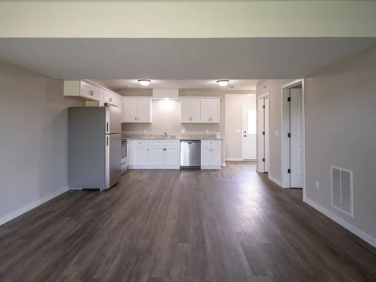 Raegan Estates — Photo 8
