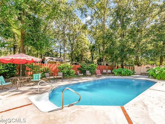 2nd image of 2750 Willedee Dr N