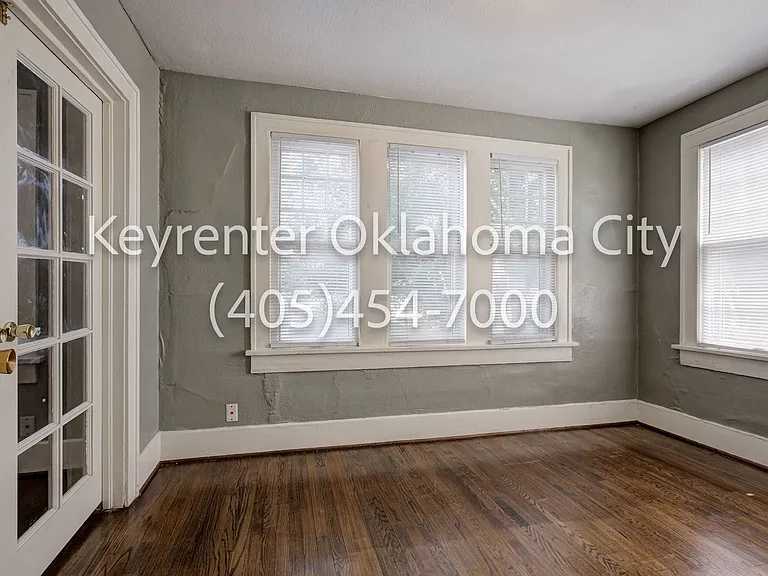 1700 N Robinson Ave — Photo 28