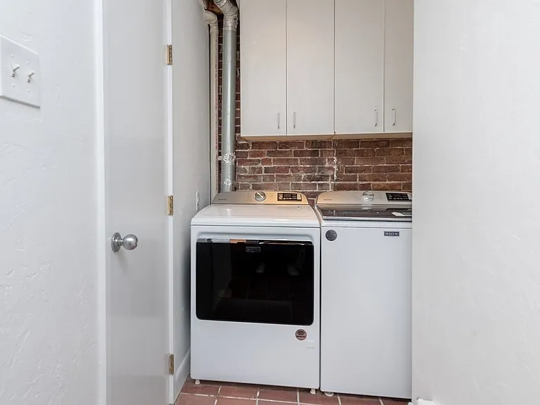 72 Fairmont St #2 — Photo 4