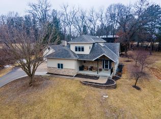 1038 Mayowood Rd SW, Rochester, MN 55902