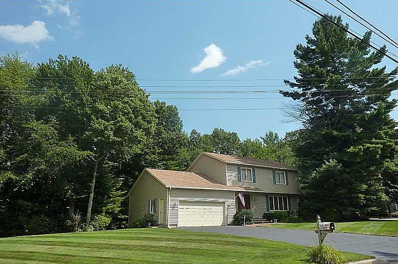 1st image of 10 Black Oak Ct