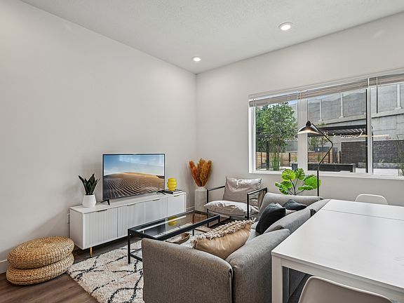 3rd image of 820 W 200 S APT 124