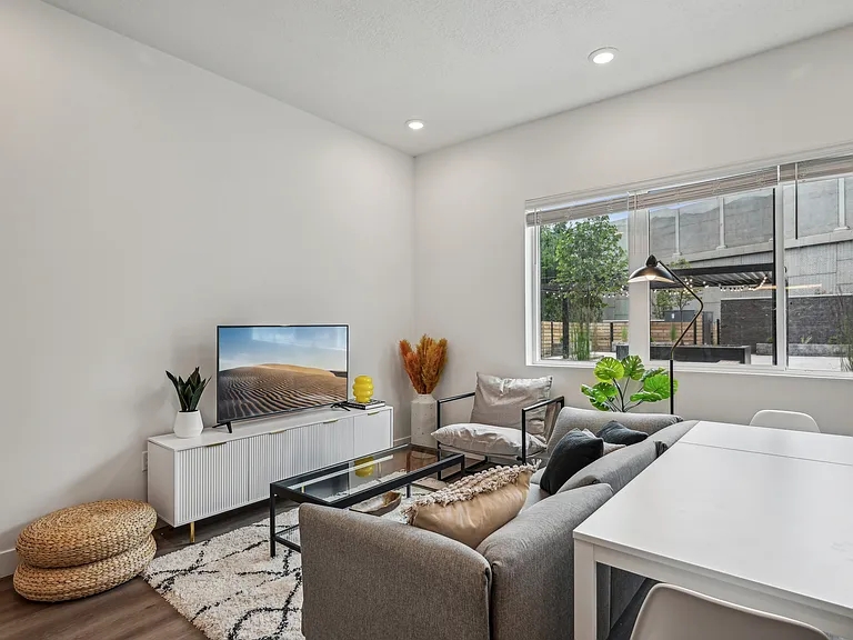 Alta Vue — Photo 1