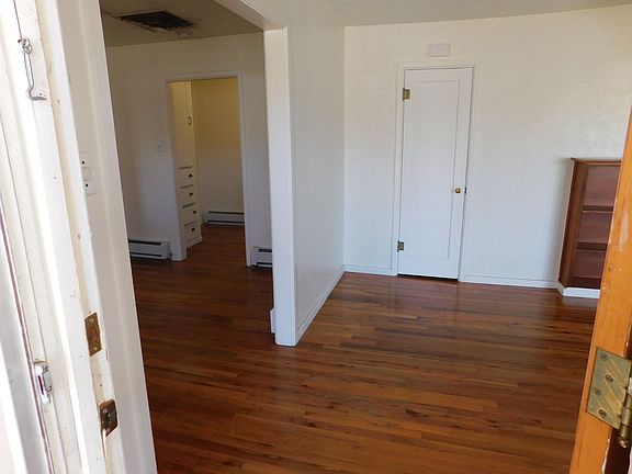 3rd image of 602 Lincoln Ave