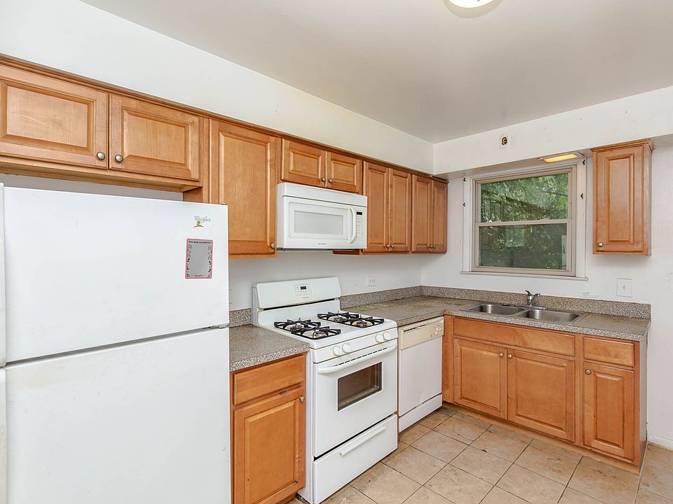 1st image of 2007 W Touhy Ave #2007207